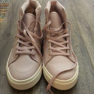 Old Navy Sneaker